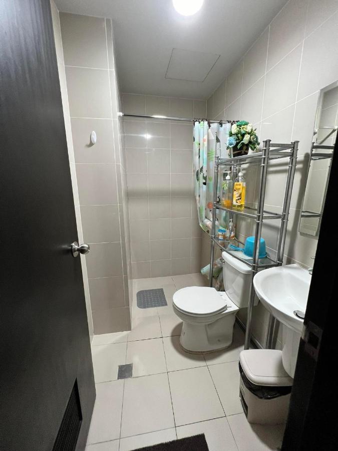 Aparthotel Manhattan Heights Towerb In Araneta Cubao 5Mins Walk To Smart Araneta Manila Exterior foto