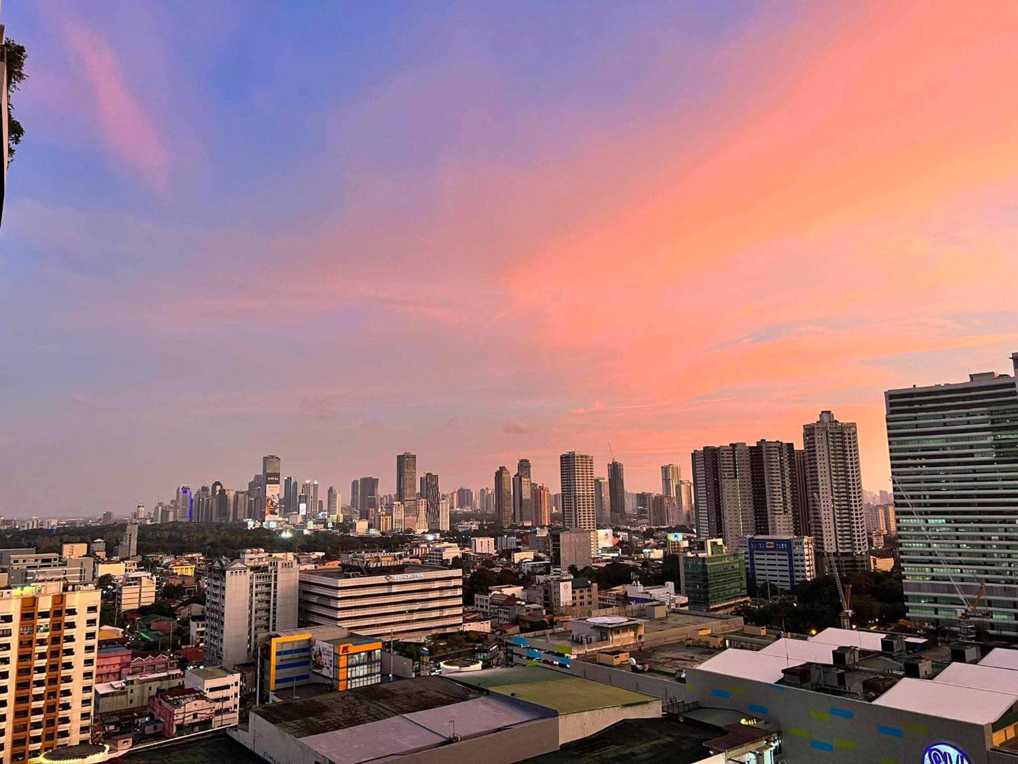 Aparthotel Manhattan Heights Towerb In Araneta Cubao 5Mins Walk To Smart Araneta Manila Exterior foto